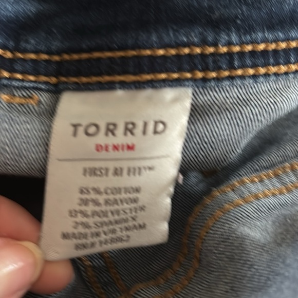 Torrid Flared Overall - Vintage Stretch Medium Denim Wash Sz 22 Cotton Flaw - Picture 9 of 11